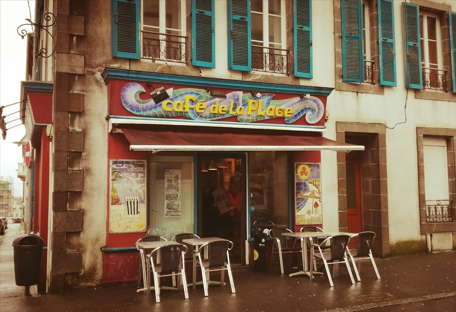 Cafe de La Plage